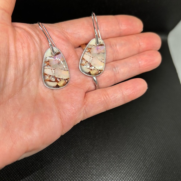 3/$25 Teardrop Earrings - Picture 3 of 4